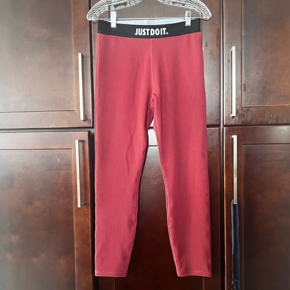 NIKE | ribbed leggings coral women’s  size medium